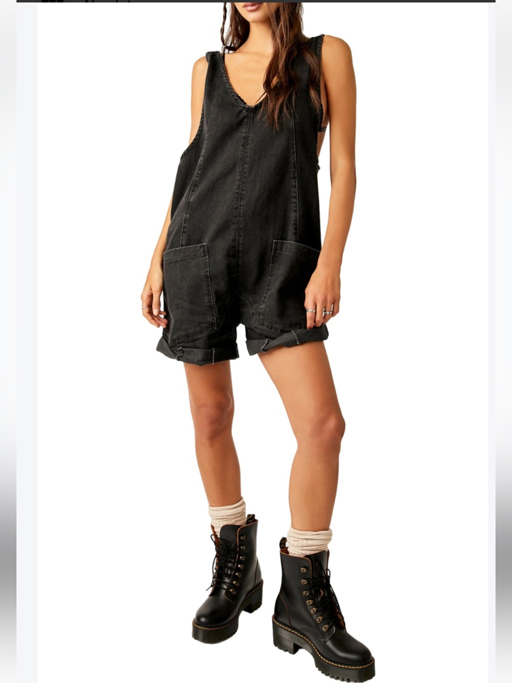 We the free High Roller Short Denim Overalls
Free People XS